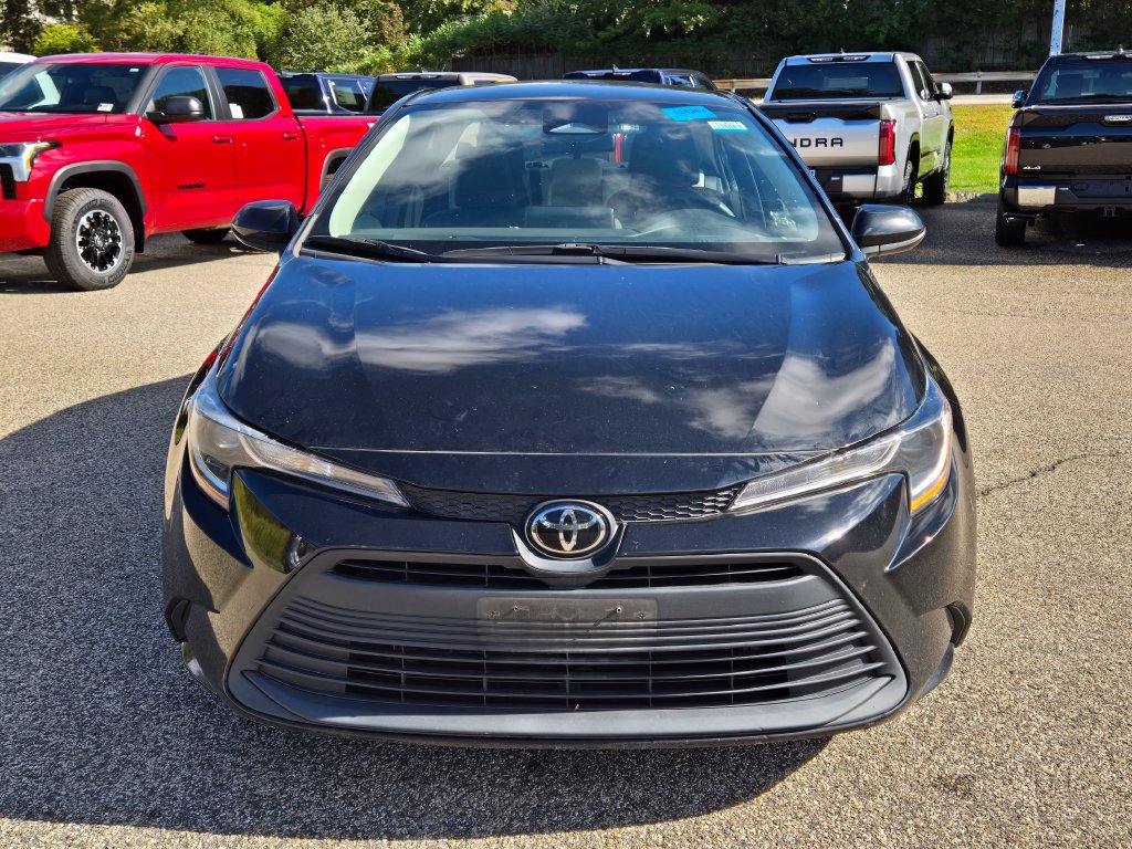 Used 2023 Toyota Corolla LE FWD image 9