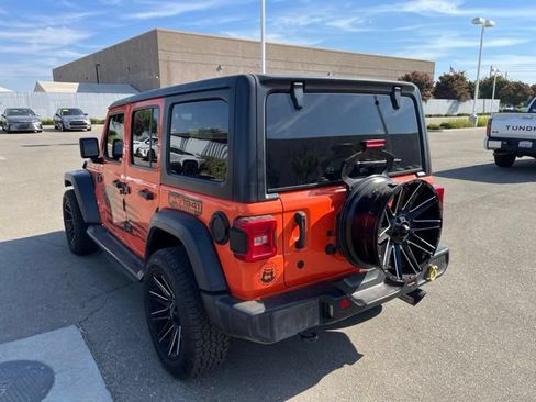Used 2018 Jeep Wrangler Unlimited Sport S AWD/4WD image 5