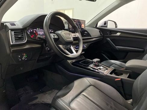 Used 2023 Audi Q5 2.0T Premium w/ Convenience Package AWD/4WD image 17