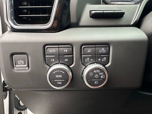 Used 2024 GMC Sierra 1500 Denali Ultimate image 4