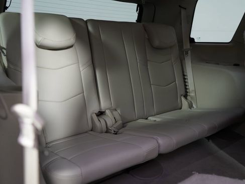Used 2019 Cadillac Escalade Premium Luxury AWD/4WD image 19