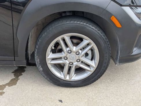 Used 2022 Hyundai Kona SE FWD image 11