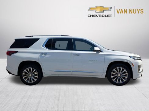 Certified 2023 Chevrolet Traverse Premier FWD image 4