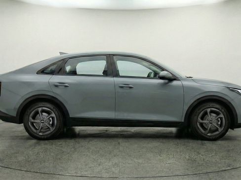 Used 2025 Kia K4 FWD image 11