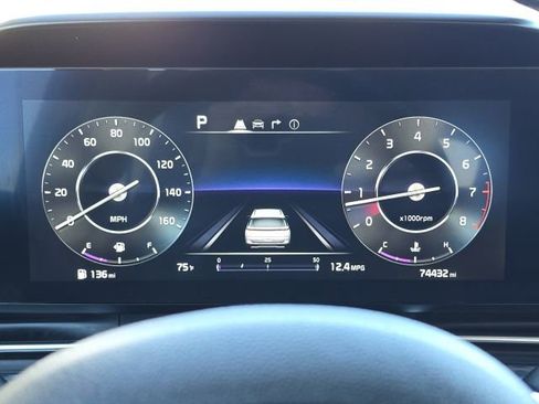 Used 2024 Kia Carnival SX Prestige image 24