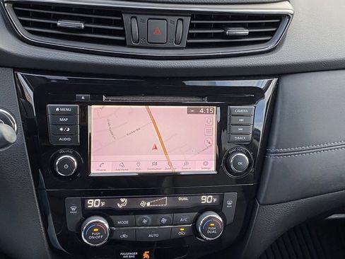 Used 2018 Nissan Rogue SL image 14