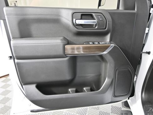 Used 2019 Chevrolet Silverado 1500 RST w/ All-Star Edition AWD/4WD image 18