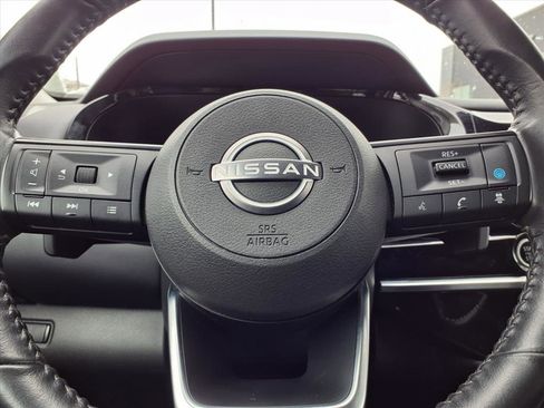 Used 2024 Nissan Pathfinder SV image 40