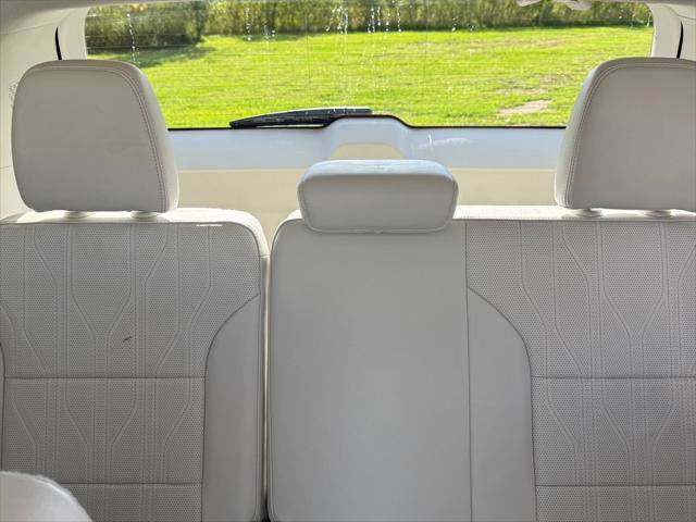 Used 2026 Buick Enclave Avenir w/ Super Cruise Package AWD/4WD image 10