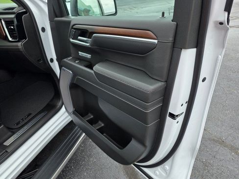 Used 2026 GMC Sierra 1500 Denali w/ Denali Reserve Package AWD/4WD image 7