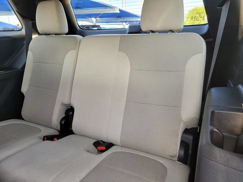 Used 2023 Chevrolet Traverse LS AWD/4WD image 4