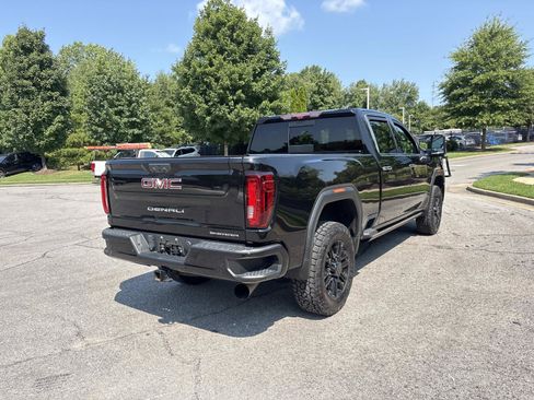 Used 2022 GMC Sierra 3500 Denali w/ Denali Black Diamond Edition AWD/4WD image 8