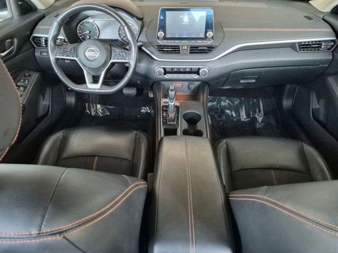 Used 2022 Nissan Altima 2.5 SR FWD image 12