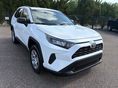 Used 2021 Toyota RAV4 LE image 2