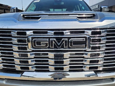 New 2026 GMC Sierra 3500 Denali w/ LPO, Black Badging Package image 9