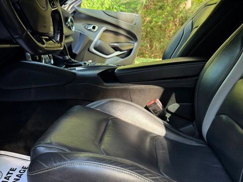 Used 2016 Chevrolet Camaro LT w/ RS Package image 10