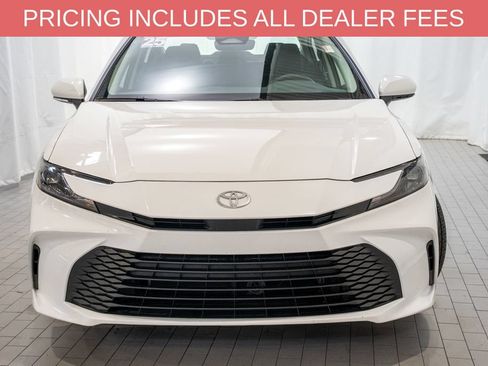 Used 2025 Toyota Camry LE w/ Convenience Package FWD image 2