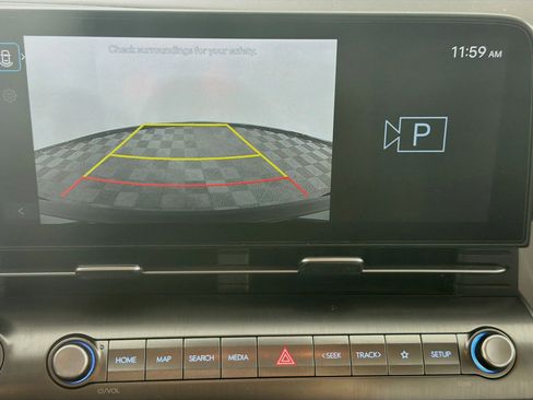 Used 2025 Hyundai Kona SEL FWD image 23