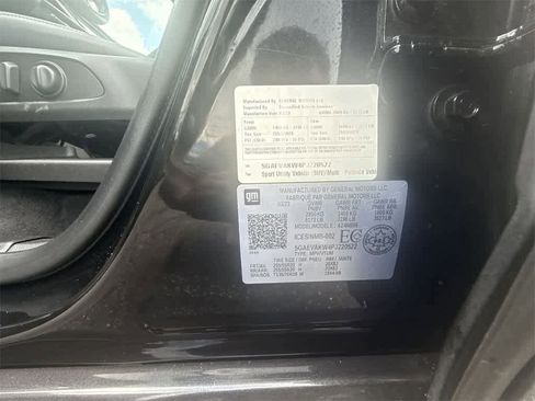 Used 2023 Buick Enclave Essence image 38