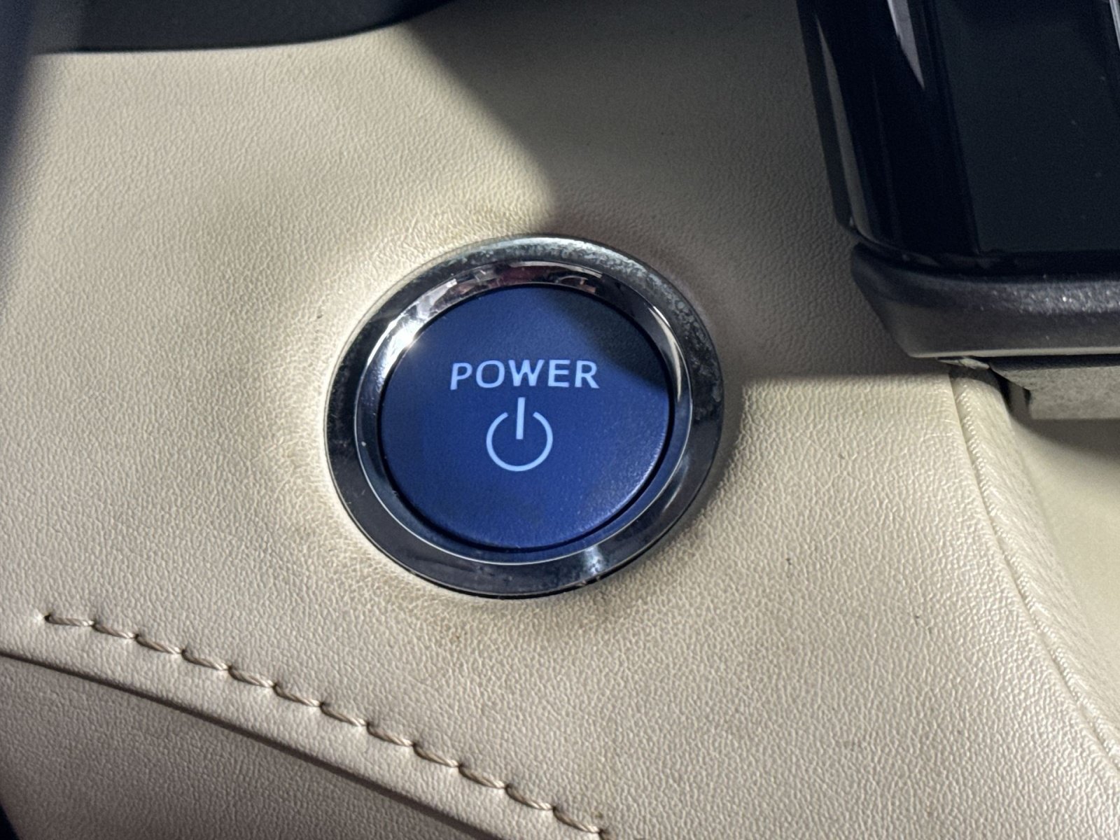 Used 2022 Toyota Highlander Limited AWD/4WD image 44