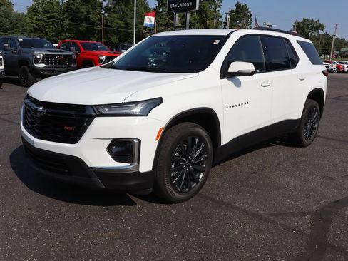 Used 2023 Chevrolet Traverse RS AWD/4WD image 23