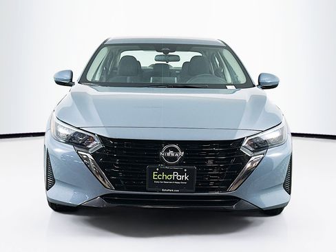 Used 2024 Nissan Sentra SV image 2