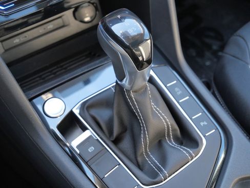 Certified 2025 Volkswagen Taos SEL image 26