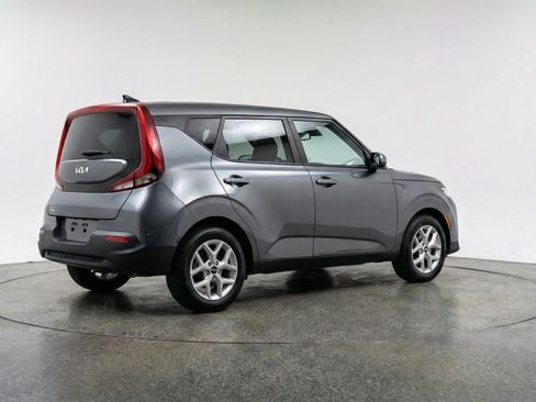 Used 2025 Kia Soul LX w/ LX Technology Package FWD image 9