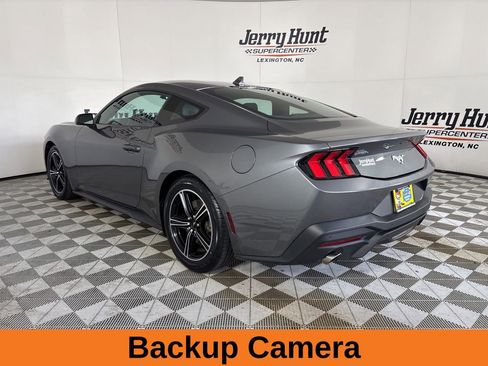 Used 2024 Ford Mustang Coupe image 7