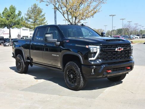 New 2026 Chevrolet Silverado 2500 ZR2 image 3