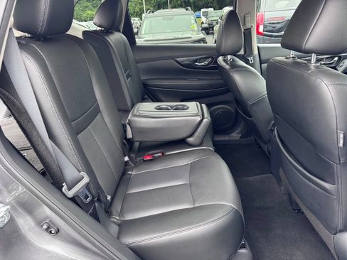 Used 2019 Nissan Rogue SL AWD/4WD image 28