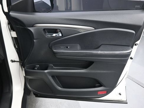 Used 2019 Honda Pilot LX image 47