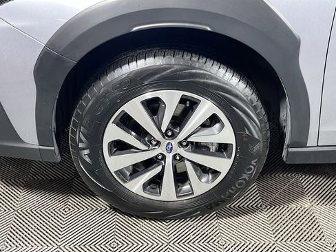 Used 2025 Subaru Outback Premium image 27