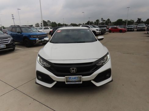 Used 2019 Honda Civic Sport image 3