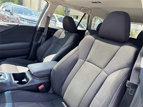 Used 2022 Subaru Outback Premium image 16