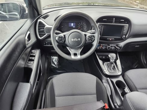 Used 2022 Kia Soul LX w/ Technology Package image 24