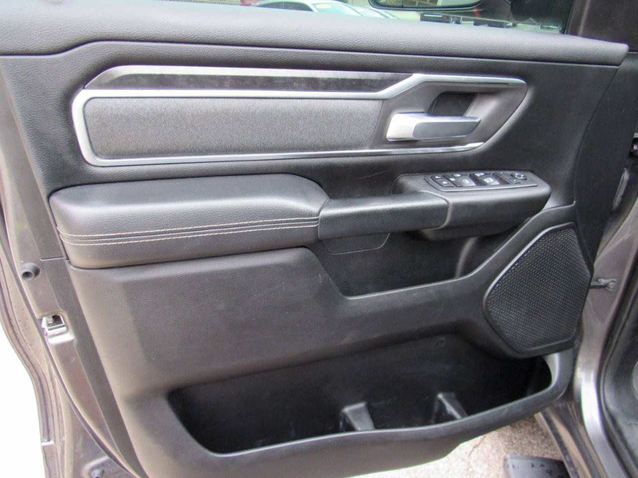 Used 2019 RAM 1500 Big Horn AWD/4WD image 19