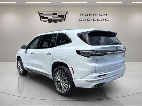 Used 2026 Buick Enclave Avenir w/ Super Cruise Package AWD/4WD image 8