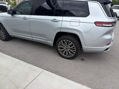 Used 2024 Jeep Grand Cherokee L Summit AWD/4WD image 6