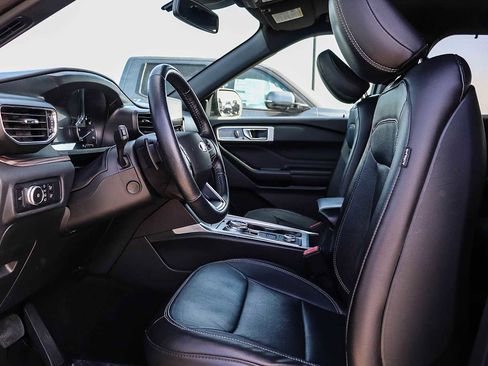 Used 2020 Ford Explorer Limited image 17