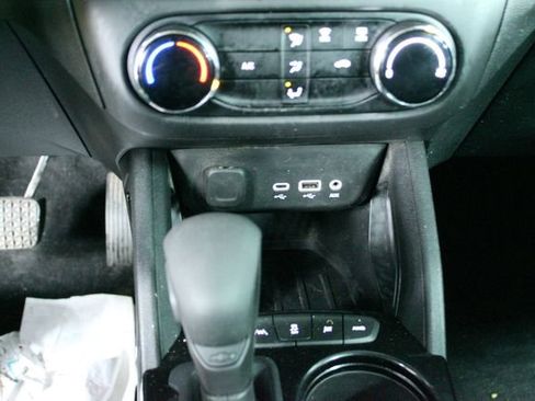 Used 2022 Chevrolet TrailBlazer LS image 18