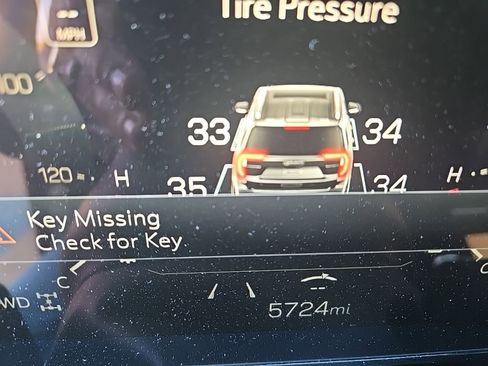 Used 2025 GMC Yukon XL Elevation w/ Elevation Premium Package image 6