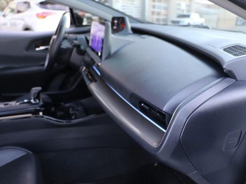 Used 2024 Toyota Prius XLE image 11