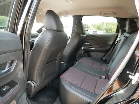 Certified 2025 Nissan Kicks SR AWD/4WD image 35