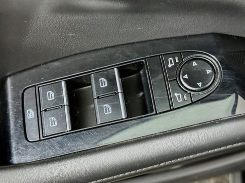 Used 2024 MAZDA MAZDA3 s image 15