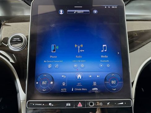 Used 2024 Mercedes-Benz GLC 300 4MATIC image 14