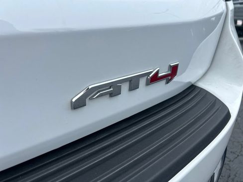 Used 2025 GMC Yukon AT4 w/ AT4 Premium Plus Package AWD/4WD image 11