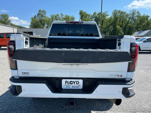 Used 2025 GMC Sierra 2500 AT4 w/ AT4 Premium Plus Package AWD/4WD image 28