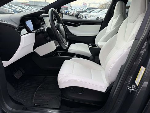 Used 2019 Tesla Model X 100D image 18