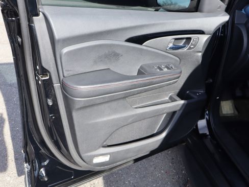 Used 2020 Honda Pilot Black Edition image 18